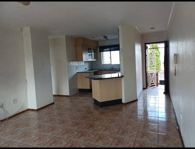 2 BEDROOM TOWNHOUSE FOR SALE IN RIDGEWAY